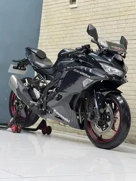 Kawasaki ZX25R Layar TFT 2022 Unit Istimewa - Zaky Mustika