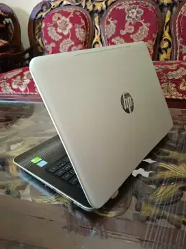 Laptop HP Touchscreen Core i5 RAM 16GB SSD VGA Nvidia 2GB