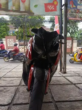 Yamaha X-Max 250cc