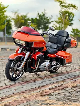 Harley Roadglide Ultra CVO 2022 Wicked orange limited