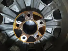 Velg Mercedes tahun 2000 an