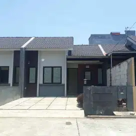 Rumah Strategis dekat Metropolitan Mall Cileungsi Ada Carport Bisa Neg