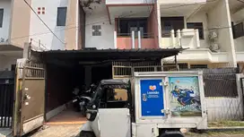 Rumah SHM dekat RSIA Metro Hospitals Kebon Jeruk Harga Nego J-23372