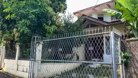 Rumah Asri 2 Lantai 5 Menit ke Terminal Cibinong 5 KT Siap KPR J-23884
