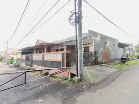 Rumah Tanah Luas di Sawangan Selangkah ke Terminal Dibantu KPR J-27313
