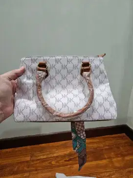 Tas tangan wanita baru
