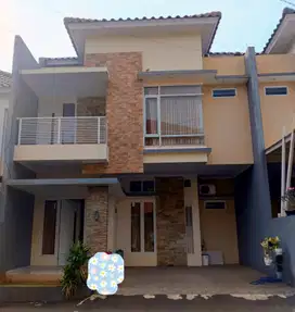 Rumah 2 Lt Strategis 15 Menit ke One Belpark Mall Harga Nego J-28165