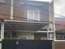 Jual Rumah 2 Lantai Siap Huni dekat ke Pasar Cikunir Siap KPR J-12630