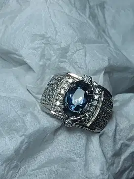 Batu blue topaz london