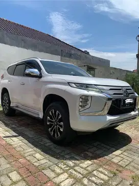 Mitsubishi Pajero Sport Dakar 4x2 tahun 2022 - [LIKE NEW]