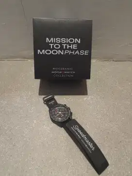 Swatch x Omega ( snoopy series )