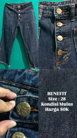 Celana Jeans Benefit