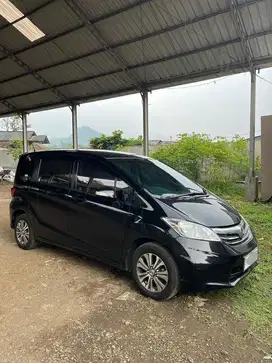 Honda Freed 2013 sd black