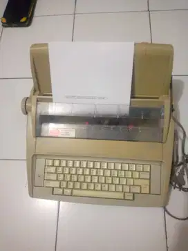Mesin ketik elektrik BROTHER GX 6750