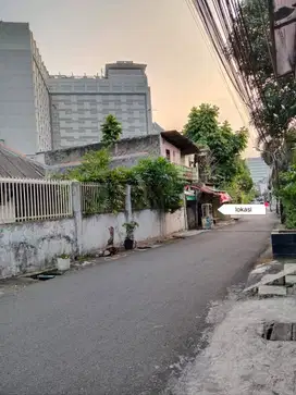 Itung tanah,free bangunan di atasnya di Palmerah