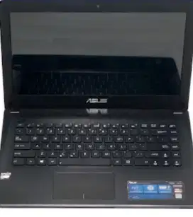 JUAL LAPTOP ASUS. XP52EA AMD E1 bisa ditanya tanya dulu.