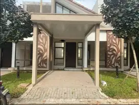 Rumah Strategis dekat Cibubur Plaza Harga Nego Siap KPR J-19616