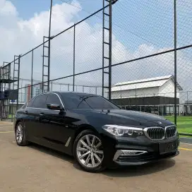 [KM20.000] BMW 520i LUXURY 2018 G30