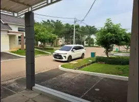 Rumah terawat di summarecon cluster