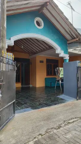 Dijual Rumah Hadap Timur 15 Menit ke RSUD Cibinong Dibantu KPR J-30736