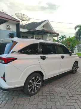 Veloz Q CVT TSS Putih - 2022