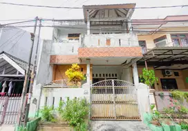 Rumah 3 Lt Bebas Banjir 10 Menit ke Stasiun Cakung Siap Huni J-27075