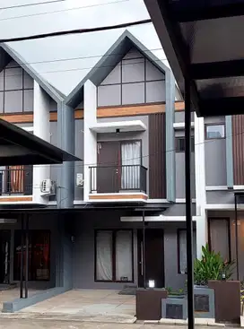 Rumah SHM 2 Lantai Dekat Metropolitan Mall Cibubur Dibantu KPR J-30498