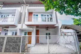 Rumah SHM 2 Lt Siap KPR 10 Mnt ke Mall Pesona Square J-29396
