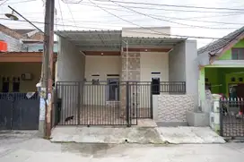 Jual Rumah Seken SHM Akses Cepat ke Tol Cakung 1 Bebas Banjir J-26313