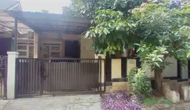 Rumah LT 90 Terawat Akses Dekat ke Stasiun Tambun Hadap Timur J-26677