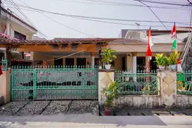 Rumah LT 121 Terawat Drkat Stasiun Klender Baru Hadap Utara J-22770