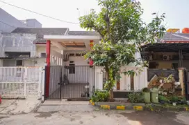 Rumah 1 Lt SHM di Bekasi Dekat RS Mitra Keluarga Hadap Utara J-24194