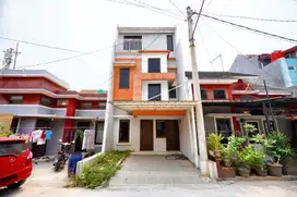 Rumah Seken Terawat 11 Menit ke Grand Galaxy Park Siap Huni J-17692