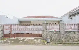 Jual Rumah Tanah Luas 15 Menit ke Grand Galaxy Park Siap Huni J-31810