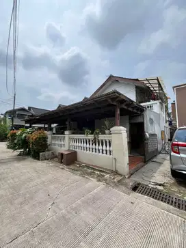 Rumah LT 169 di Bekasi 10 Menit ke Lagoon Avenue Mall Bisa KPR J-31387