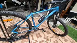 SEPEDA MTB UNITED DETROIT 4.1