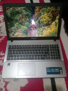Asus X550 - AMD A10, Dual VGA, Ram 8Gb..