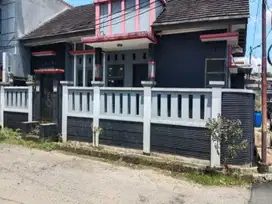 Rumah Hook 15 Menit ke Stasiun Depok Baru LT 130 Hadap Timur J-18502