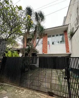 Dijual Cepat Rumah di Pejaten Barat, Kemang