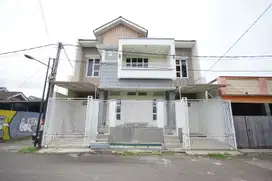 Rumah 2 Carport 15 Menit ke RS Hermina Grand Wisata Siap Huni J-28222