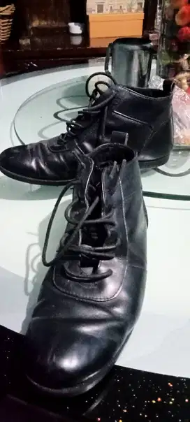 JUAL sepatu Merek BRODO.size 40