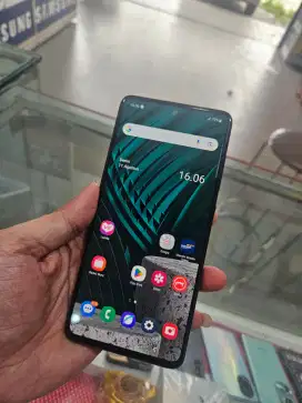 Samsung a51 ram 6/128 layar amoled