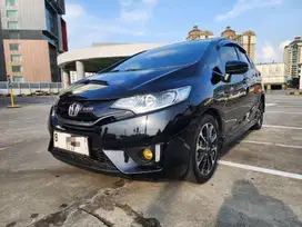 HONDA JAZZ 2017 RS MATIC HITAM (PAKET KREDIT PALING TERMURAH)