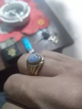 Batu permata safir Ceylon star