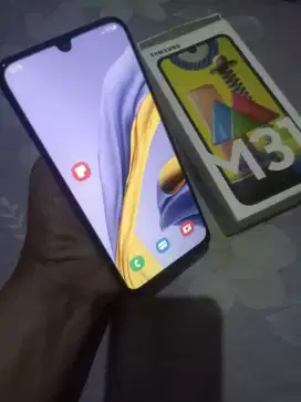 Hp SAMSUNG M31 6/128 amoled display