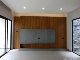 Rumah dengan aksen interior Kayu keren! - Cinere
