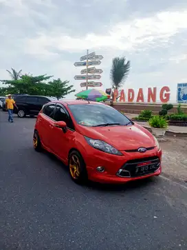 Ford Fiesta type S. Pajak hidup