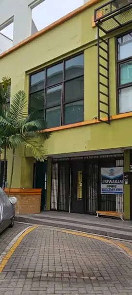 Ruko 2lt Segi 8 Siap Pakai Sudah Renovasi