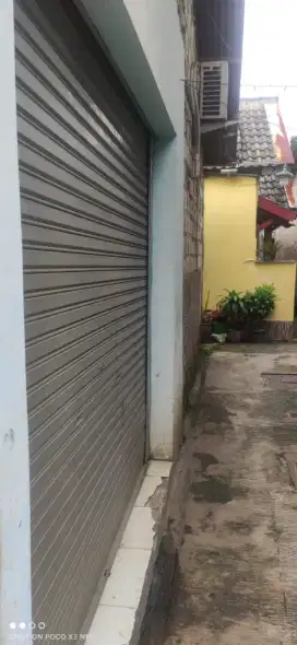 Dijual murah kontrakan 3 pintu ada kios dan masih ada tanah lebih 25 m