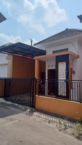 Jual cepat rumah SHM siap pakai